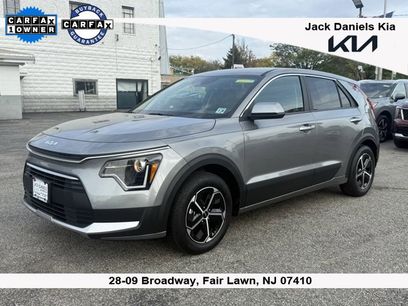 Certified 2025 Kia Niro LX