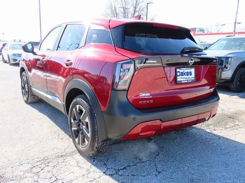 Used 2025 Nissan Kicks SV image 5