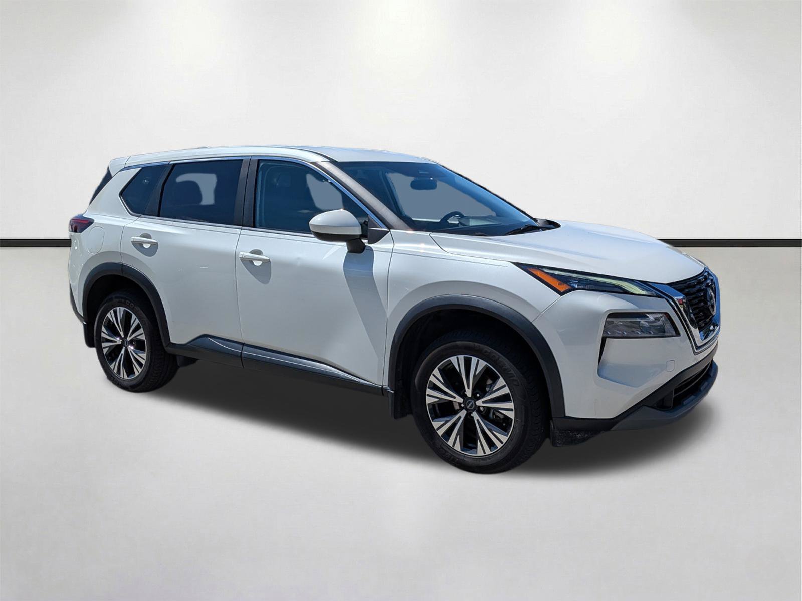 Used 2023 Nissan Rogue SV FWD image 1