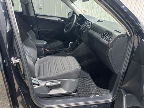 Used 2022 Volkswagen Tiguan S image 26