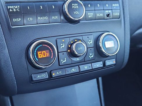 Used 2009 Nissan Altima Hybrid Sedan w/ Convenience Pkg FWD image 18