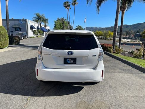 Used 2012 Toyota Prius V Five image 6
