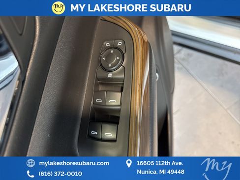 Used 2018 GMC Acadia SLE image 12