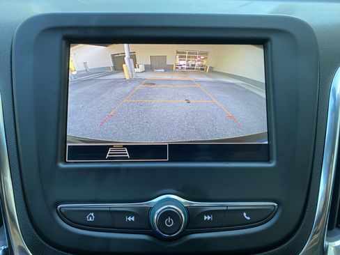 Used 2024 Chevrolet Equinox LT FWD image 27