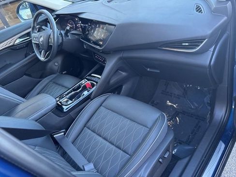 Used 2022 Buick Envision Avenir w/ Technology Package II image 31