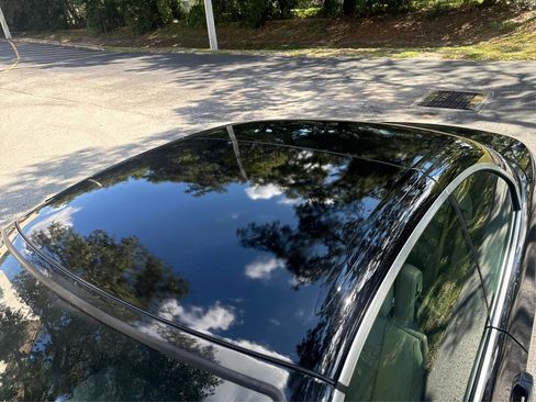 Used 2013 BMW 335i Convertible image 11