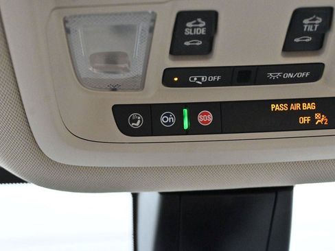 Used 2023 GMC Acadia Denali w/ Denali Ultimate Package FWD image 28