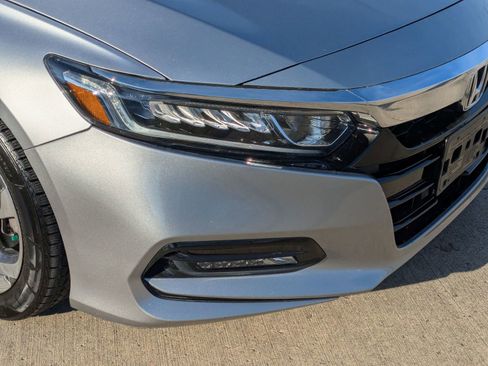 Used 2018 Honda Accord EX image 31