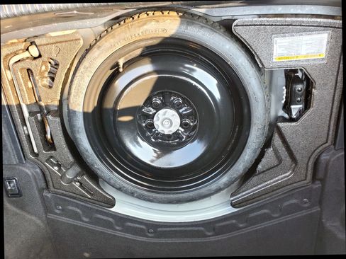 Used 2016 Lexus IS 200t RWD image 35