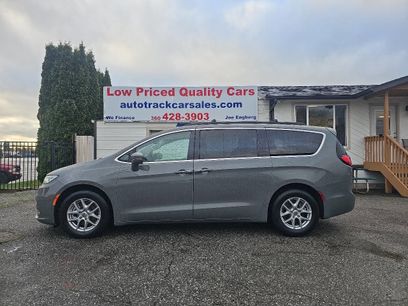 Used 2022 Chrysler Pacifica Touring-L