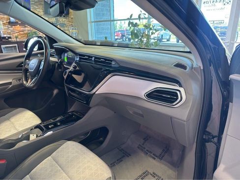 Used 2023 Chevrolet Bolt EUV Premier w/ Sun & Sound Package FWD image 30