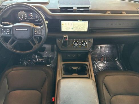 Used 2024 Land Rover Defender 110 X-Dynamic SE AWD/4WD image 15