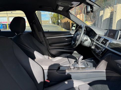 Used 2018 BMW 330i Sedan image 18
