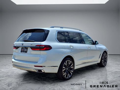 Used 2023 BMW X7 xDrive40i w/ Premium Package AWD/4WD image 7