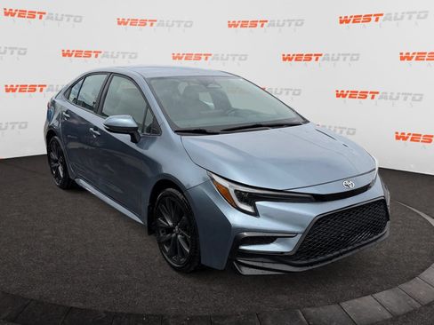 Used 2023 Toyota Corolla SE w/ Carpet Mat Package (TMS) FWD image 7