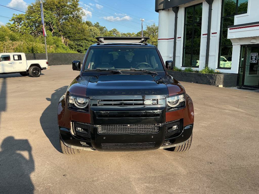 Used 2023 Land Rover Defender 130 X AWD/4WD image 2