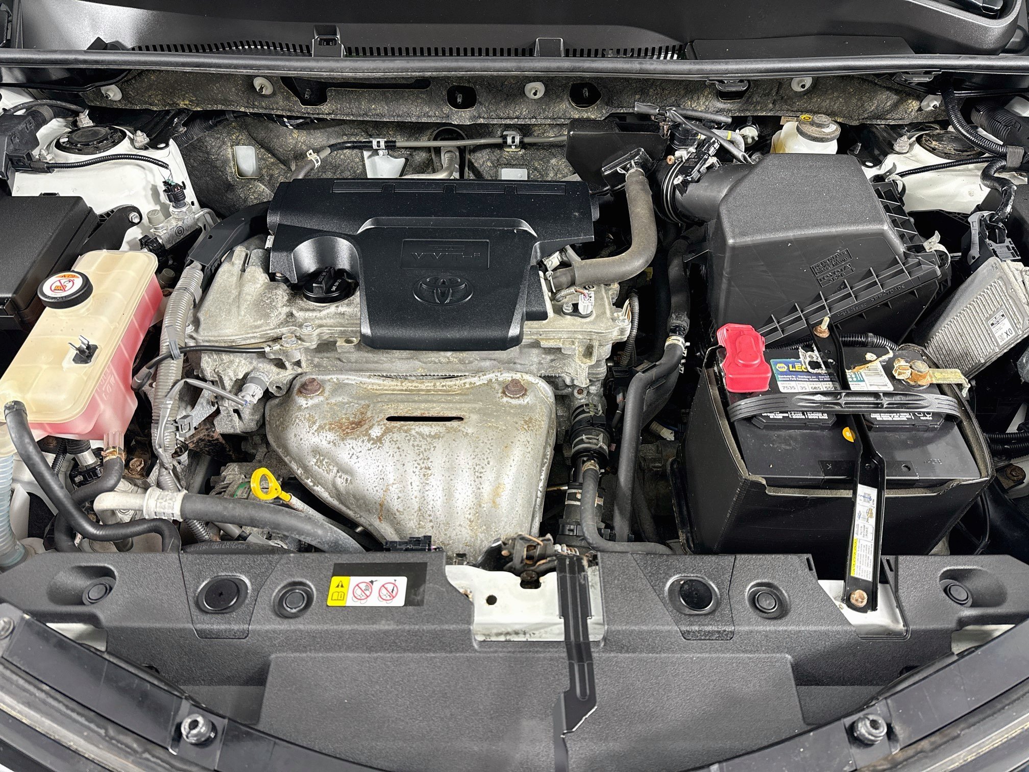 Used 2018 Toyota RAV4 XLE AWD/4WD image 18