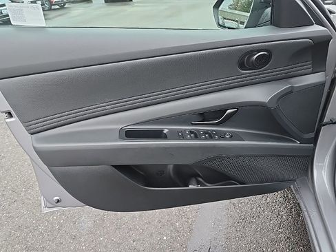 Certified 2025 Hyundai Elantra SEL image 22