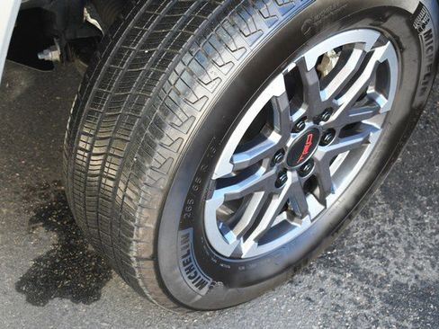 Used 2024 Toyota Tacoma TRD Sport image 11