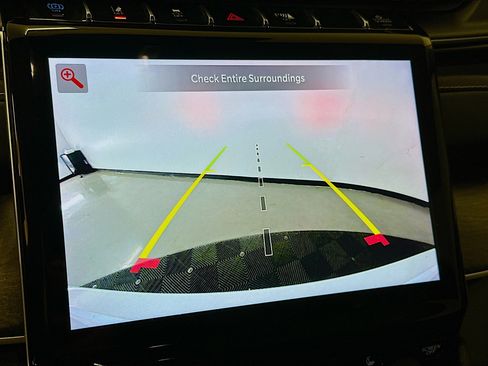 Used 2022 Jeep Grand Cherokee Limited 4xe image 23