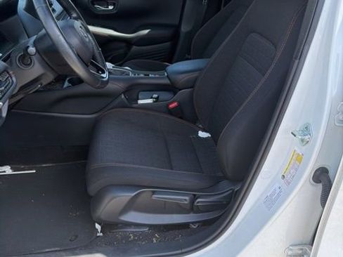 Used 2024 Honda HR-V Sport image 5