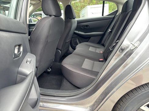 Used 2025 Nissan Sentra SV FWD image 22