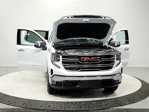 New 2026 GMC Sierra 1500 SLT w/ SLT Premium Plus Package image 10