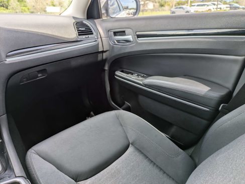 Used 2023 Chrysler 300 Touring RWD image 18