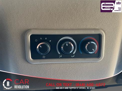 Used 2024 Chevrolet Express 3500 LT w/ LT Preferred Equipment Group RWD image 16
