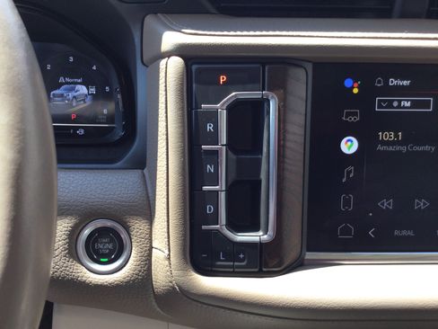 Used 2022 GMC Yukon Denali w/ Denali Premium Package AWD/4WD image 20