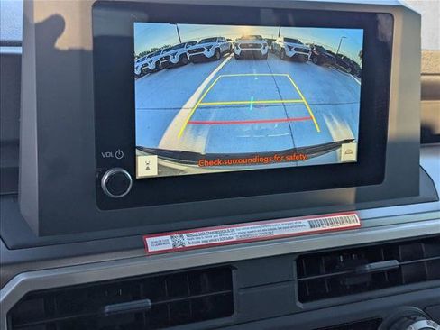 Certified 2025 Toyota Tacoma SR5 AWD/4WD image 12