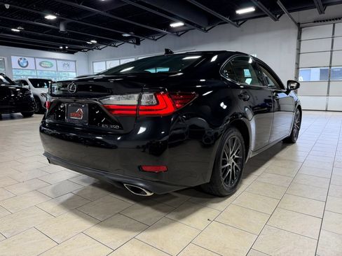 Used 2016 Lexus ES 350 w/ Luxury Package w/Wood Trim FWD image 4