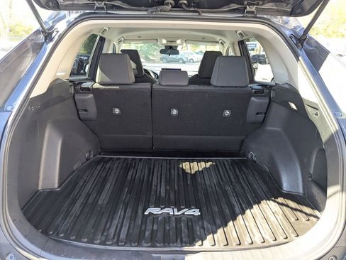 Used 2025 Toyota RAV4 LE image 27