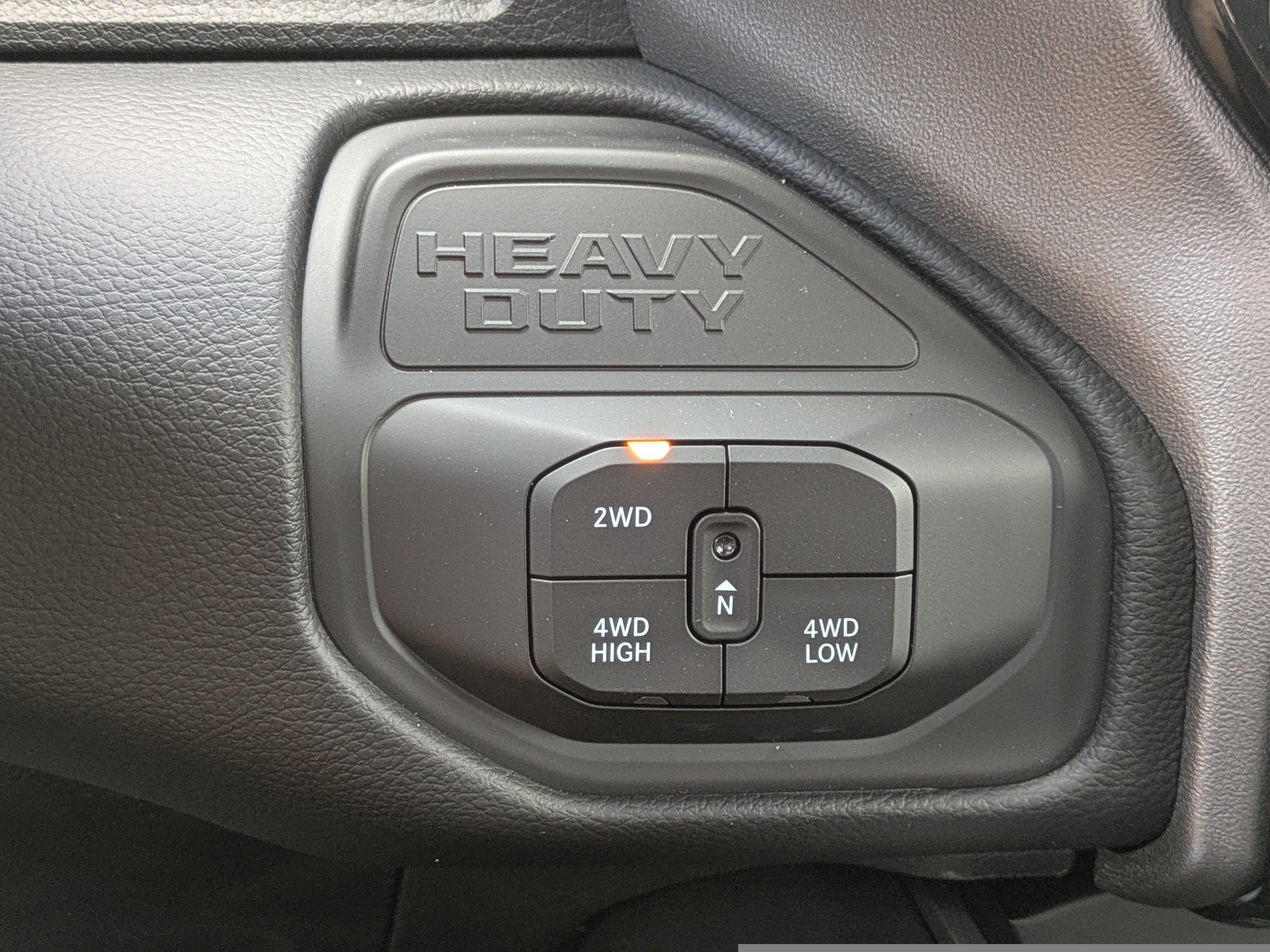 New 2026 RAM 3500 Laramie AWD/4WD image 24