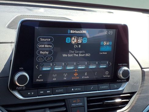 Used 2024 Nissan Altima 2.5 SV image 9