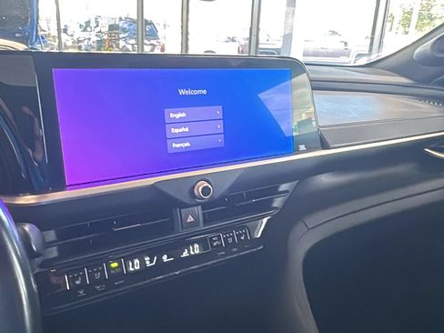 Used 2023 Toyota Crown AWD/4WD image 15