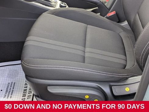 Used 2025 Hyundai Venue SEL FWD image 15