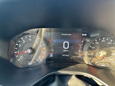 Used 2026 Jeep Compass Latitude AWD/4WD image 13
