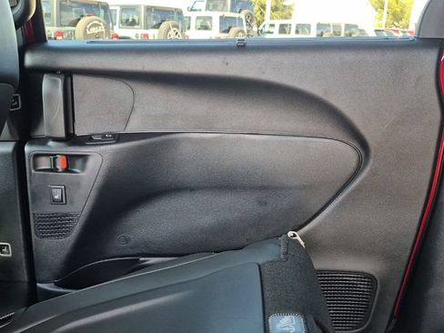 New 2025 Chrysler Pacifica Limited w/ Trailer Tow Group image 23