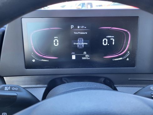 Used 2024 Kia Sportage LX image 10