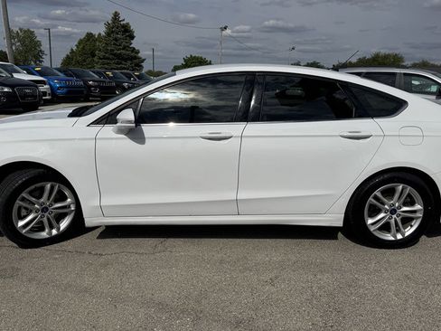 Used 2018 Ford Fusion SE FWD image 5