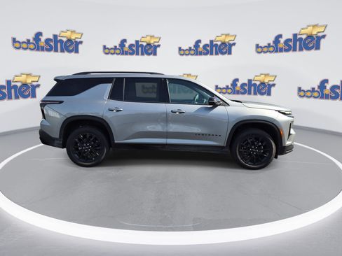 Certified 2026 Chevrolet Traverse LT w/ Midnight/Sport Edition AWD/4WD image 2
