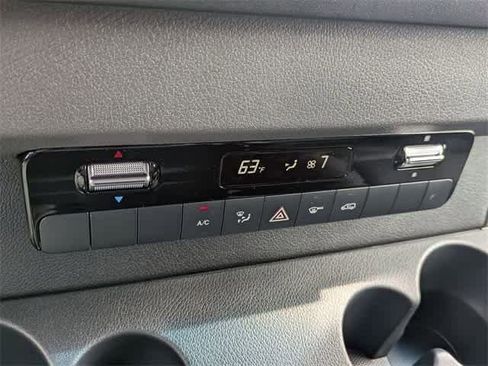 Used 2025 Mercedes-Benz Sprinter 2500 image 24