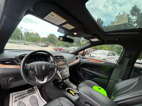 Used 2017 Lincoln MKC Reserve image 28