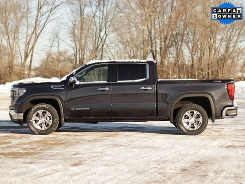 Used 2023 GMC Sierra 1500 SLT w/ SLT Convenience Package image 4