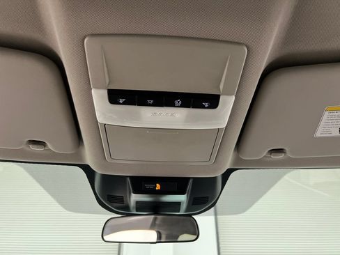 Used 2024 Nissan Rogue S FWD image 63