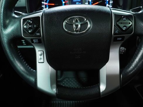 Used 2018 Toyota 4Runner SR5 Premium AWD/4WD image 16