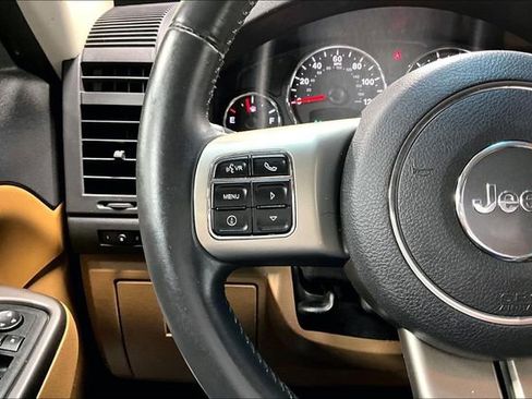 Used 2012 Jeep Liberty Limited image 11