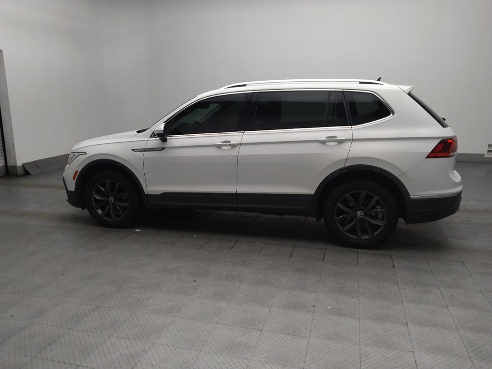 Used 2022 Volkswagen Tiguan SE FWD image 3