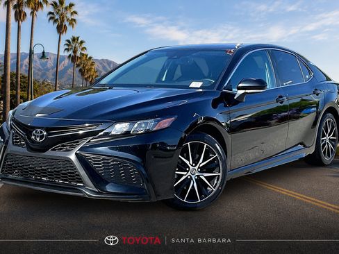 Certified 2023 Toyota Camry SE w/ Convenience Package FWD image 3